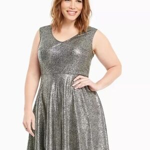 Torrid Metallic Foil Skater Dress- Size 2x- NWOT